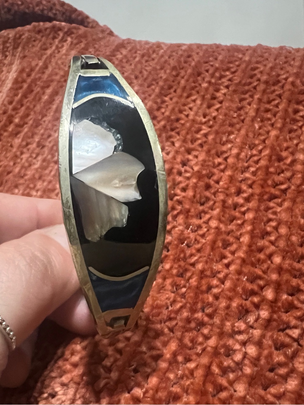 Handcrafted Alpaca Shell Inlay Cuff Bracelet - Picture 4 of 6